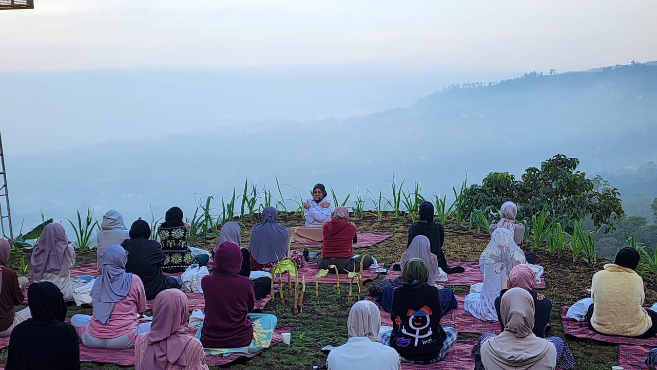 Silent Mindful Listening: Mumpuni Mendengarkan